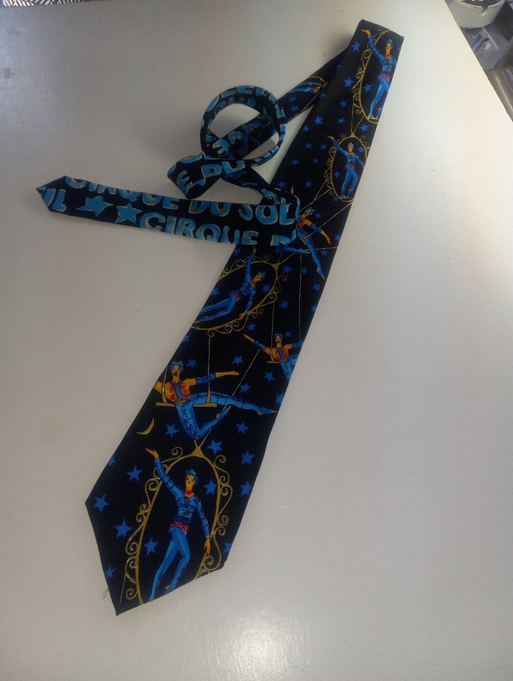 Cool Vintage CIRQUE DU SOLEIL. Silk Tie